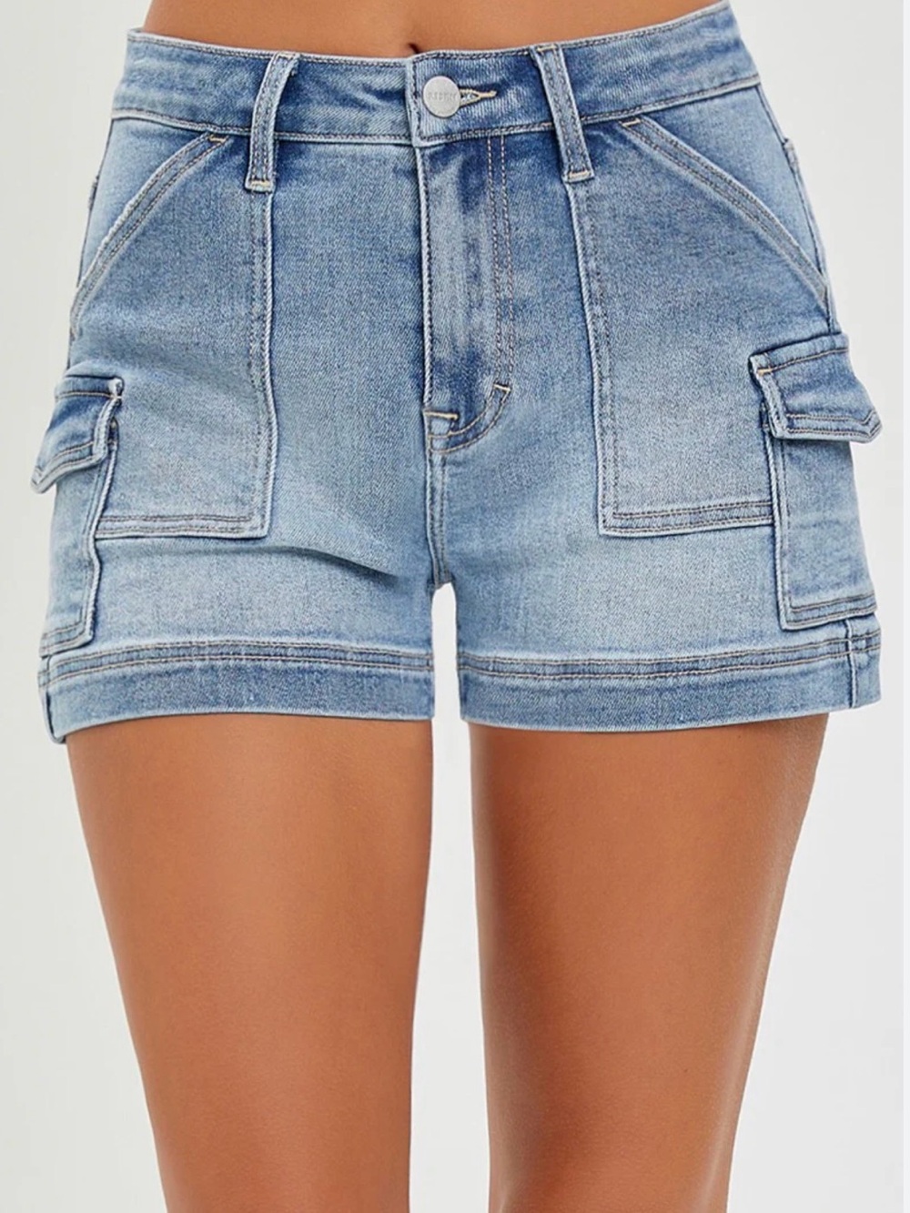 Hollister Blue Denim Ultra High-Rise Mom Short 3”- Women Sz 5/4 W27